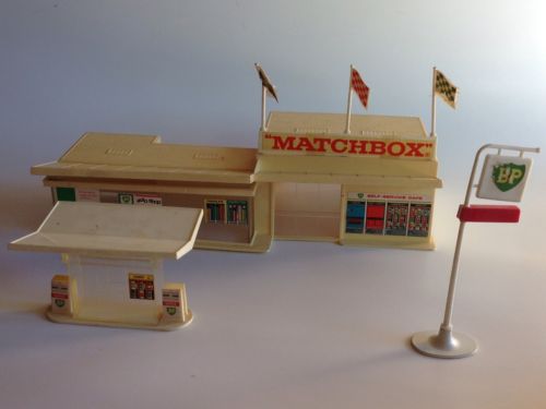 matchbox fuel station