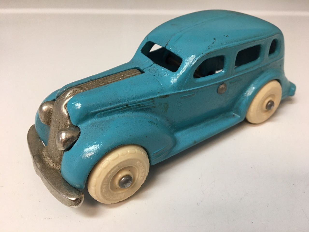 Cast iron toy car Arcade Antique Price Guide Details Page
