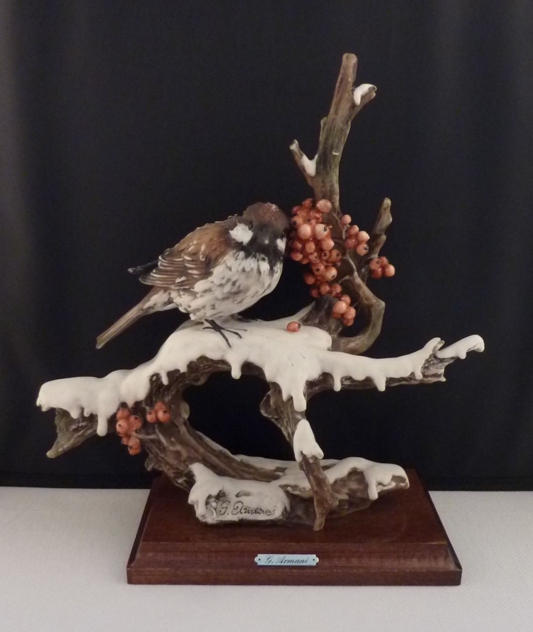 Giuseppe Armani Bird, Sparrow on Snowy Branch Capodimonte Figurine