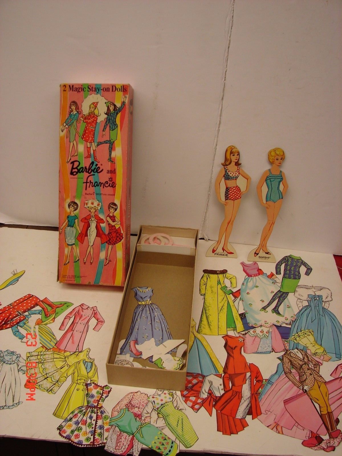 VINTAGE WHITMAN BARBIE & FRANCIE 1966 MATTEL MAGIC DOLLS STAY CLOTHES