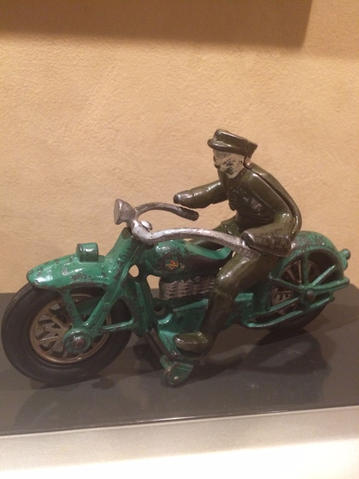 Antique vindex cast iron Henderson motorcycle large 9 inch hubley