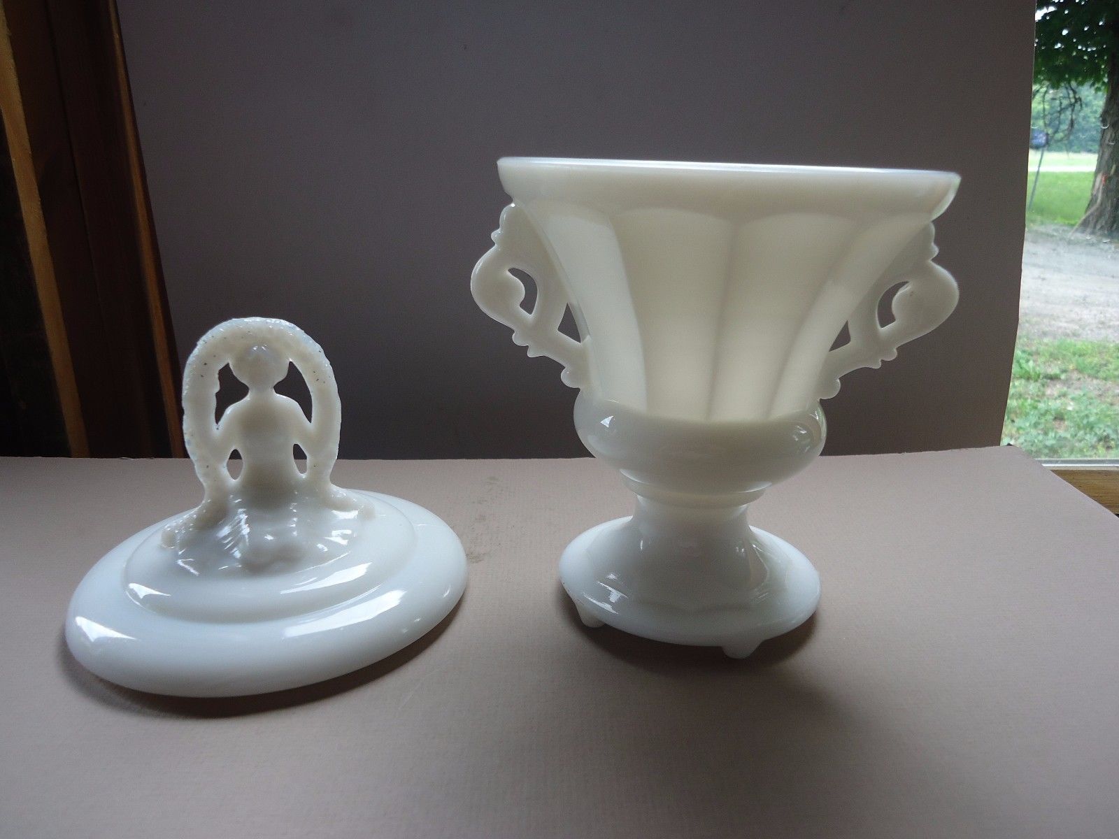 milk glass Antique Price Guide