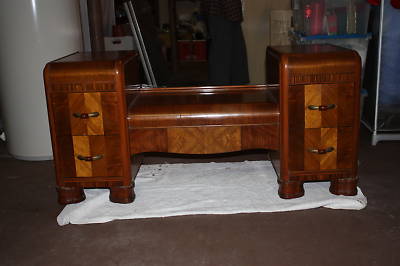  Deco Bedroom Furniture on Antique Art Deco Full Bedroom Furniture Set Completed