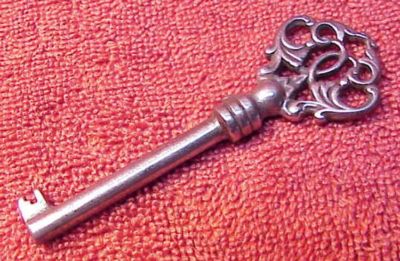 Fancy Furniture on Old Antique Fancy Furniture Barrel Key Lqqk Nr Completed