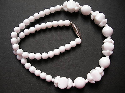 Shoe Repair Indianapolis on Vintage White Milk  Glass Flower Finnial Beads Necklace Completed