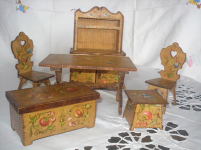 Antiquing Painted Furniture on Miniature Antique Hand Painted German Kitchen Furniture Completed