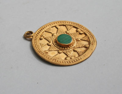 Islamic Gold Jewelry on Middle Eastern Islamic Antique Gold Pendant Green Gem Completed