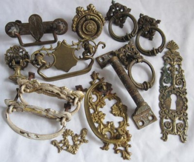 Antique Furniture Drawer Pulls on Lot Of Old Antique Furniture Drawer Door Pulls Handles Completed