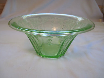 Washington Drape Aladdin Lamp on Hocking Glass Depression Green Fruit Or Flower Hat Bowl 9 25