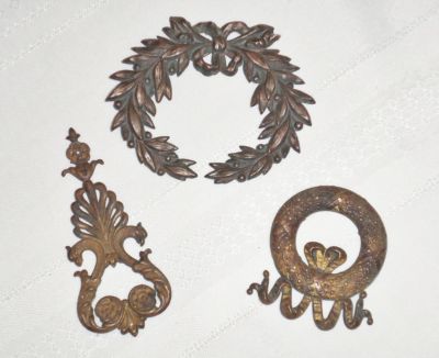 Furniture Appliques on Antique Ornamental Furniture Applique Lot Serpent Wreath Adornment