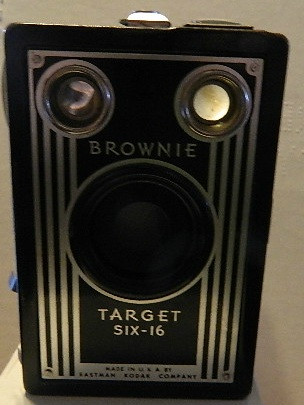 Eastman Kodak Brownie Box Camera Eastman Kodak Brownie Box Camera