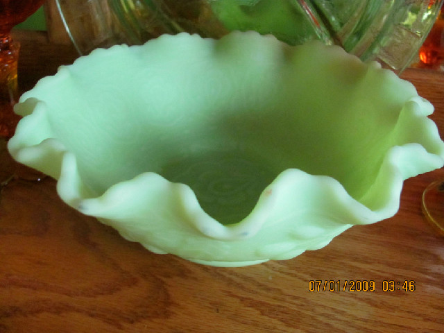 FENTON vaseline milk glass w/decoration