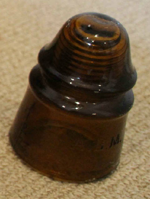 1 1950s AGM CD 423 model amber glass insulator