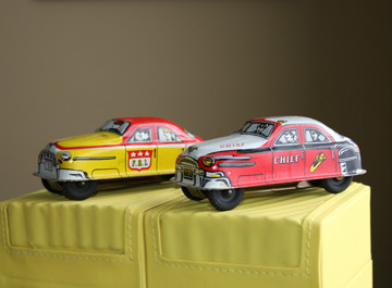Pair Lupor FBI 33 & Fire Chief 31 Metal Cars Pair Lupor FBI 33 & Fire Chief 31 Metal Cars