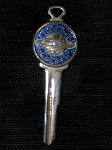 Oldsmobile Crest Key