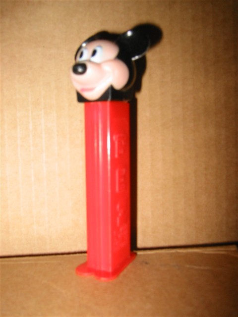 Disney - Mickey Mouse E Pez Red Thin Footed