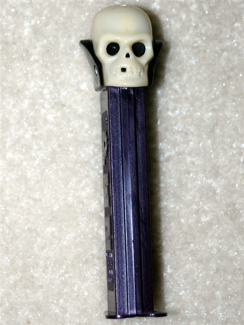 Halloween Skull A Pez - Loose