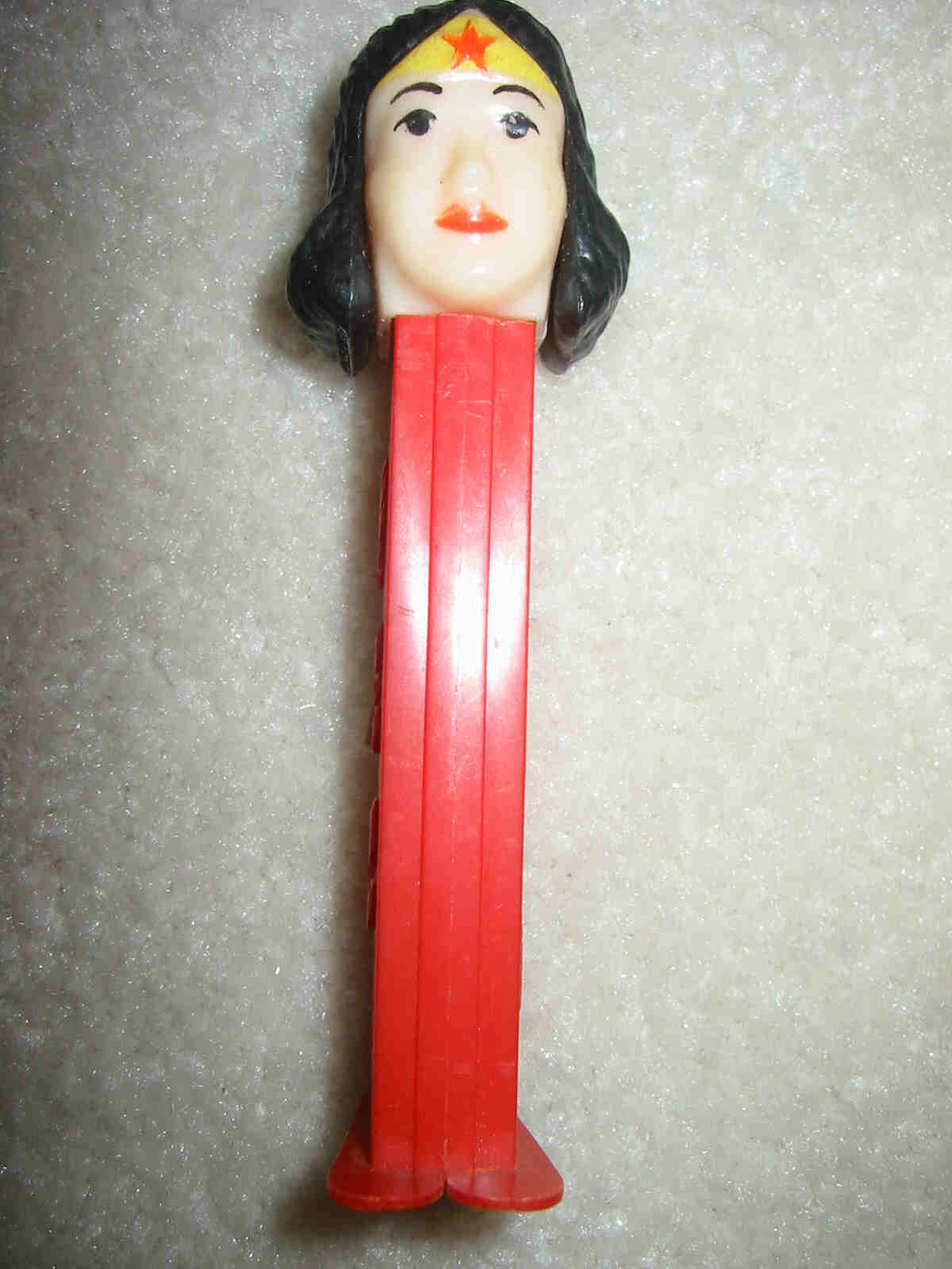 Wonder Woman Pez - Raised Star