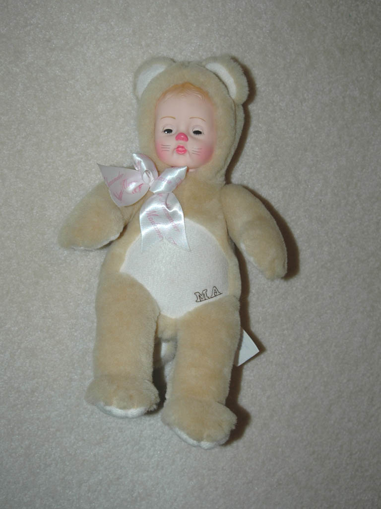Madame Alexander Hug Me Teddy