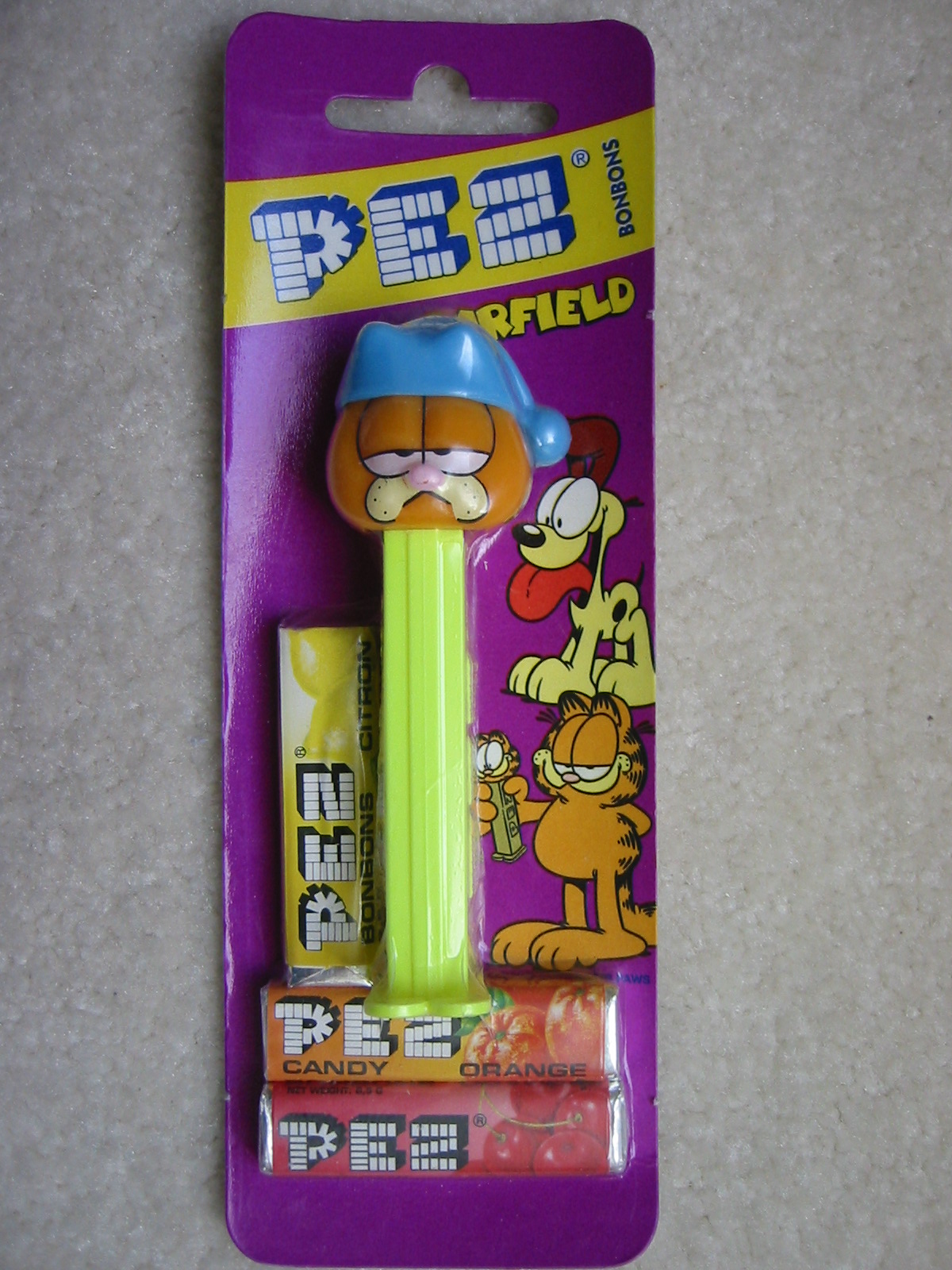 Garfield with Night Cap - Pez (MOEC)