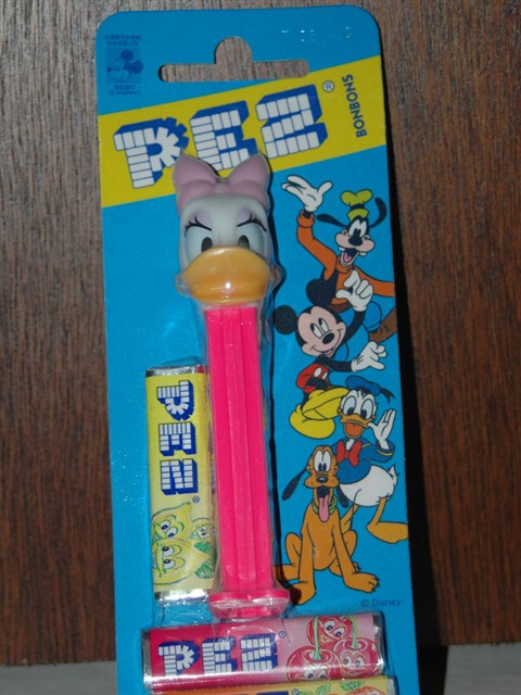 Disney - Daisy Duck Pez Euro Card Disney - Daisy Duck Pez Euro Card