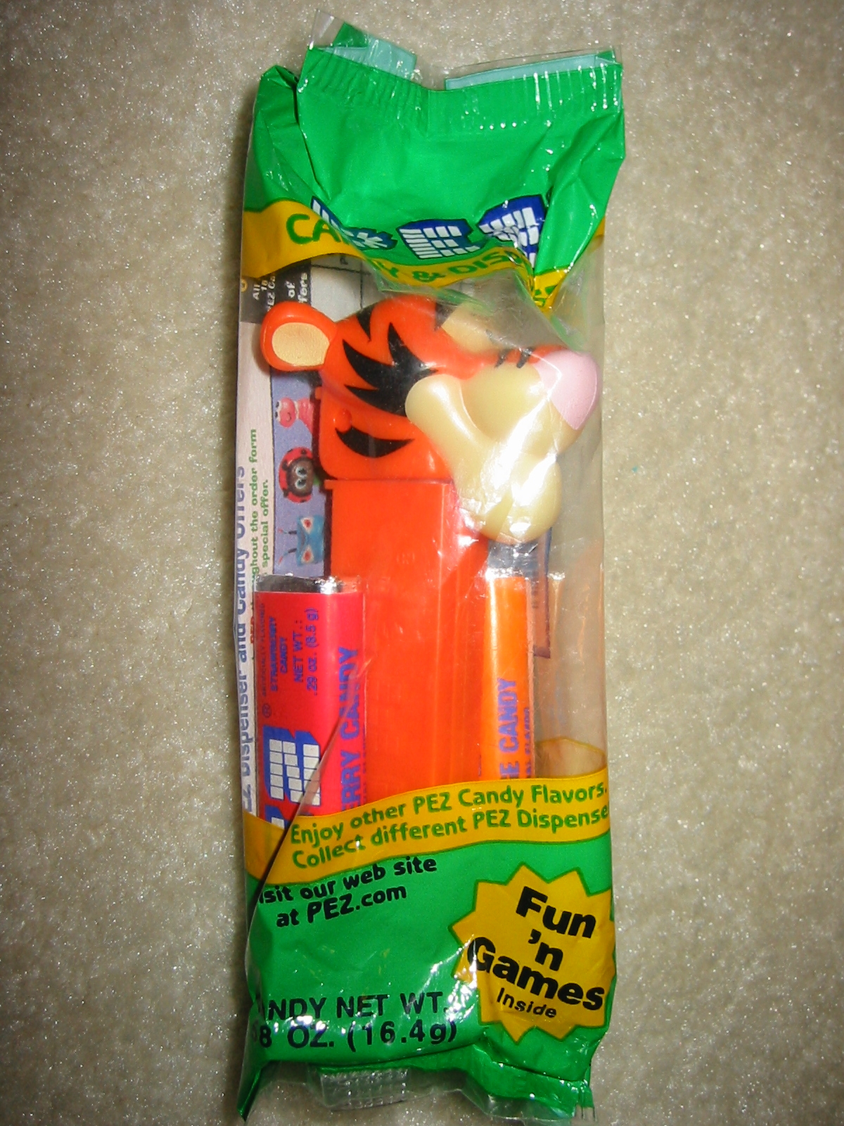 Winnie the Pooh - Tigger Pez (MIB)