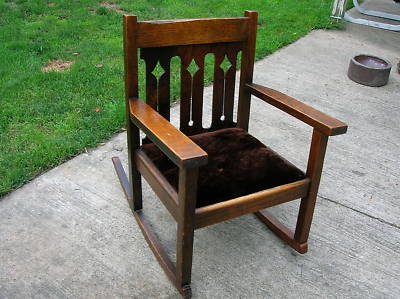 Mission Oak Childs Rocking Chair Antique Arts & Crafts -- Antique Mission Oak Childs Rocking Chair Antique Arts & Crafts - Mission Oak Childs Rocking Chair Antique Arts & Crafts -- Antique