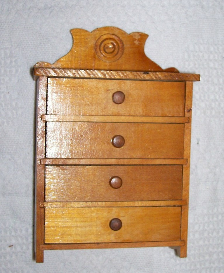 dolls chest of drawers