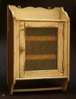 Metal medicine cabinet vintage Metal medicine cabinet vintage