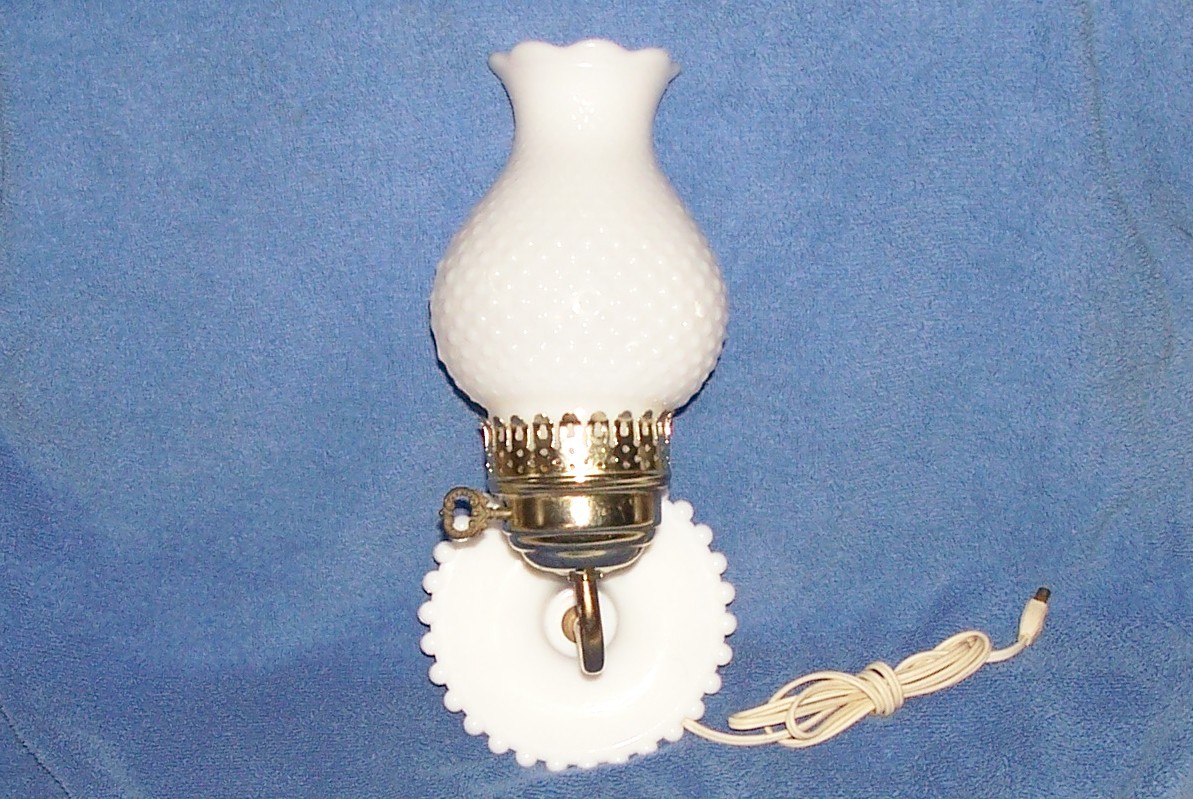 Vintage White Hobnail Milk Glass Wall Sconce Lamp Light Antique Vintage White Hobnail Milk Glass Wall Sconce Lamp Light