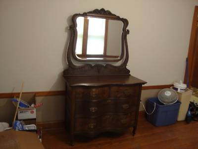 Antique Dresser With Mirror -- Antique Price Guide Details Page Antique dresser with mirror - Antique Dresser With Mirror -- Antique Price Guide Details Page