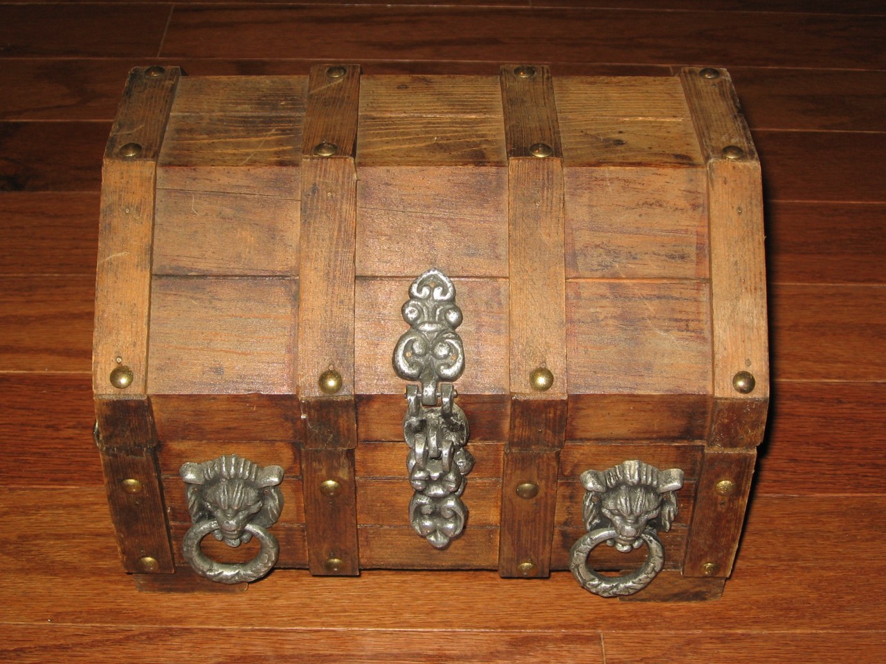 ANTIQUE WOODEN JEWELRY BOX VINTAGE WOODEN SMALL CHEST Antique Price Guide Details Page