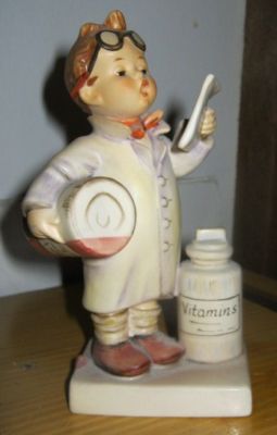 hummel little pharmacist
