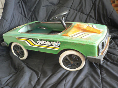 deluxe pedal car