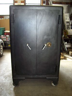 antique safes -- Antique Price Guide