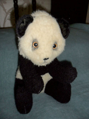 merrythought panda