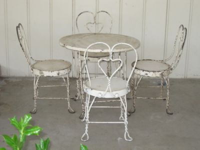 children's ice cream parlor table and chairs