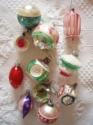 Lot of vintage Christmas ornaments -- Antique Price Guide Details Page