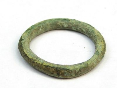 Roman Ancient Bronze Finger Ring (374) -- Antique Price Guide Details Page