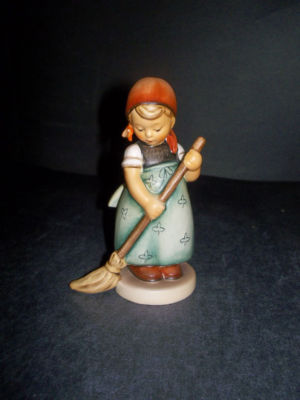 hummel figurine little sweeper