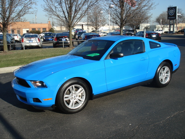 Ford Mustang Coupe 2011 Ford Mustang V6 Auto Coupe Grabber