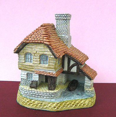 David Winter Miniature Cottages The Boat House March British