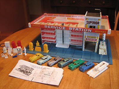 Vintage Tin Gas Service Station Toy -- Antique Price Guide Details Page