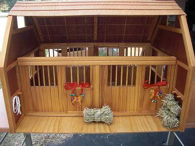 large toy horse stable