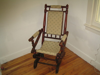 Antique Vintage Pedestal Platform Rocking Chair Spindle Rocker