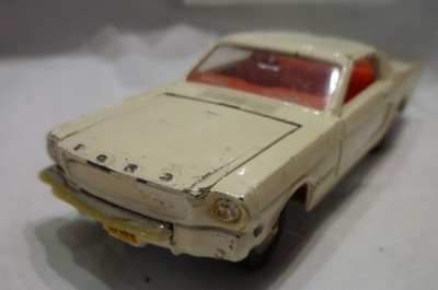 dinky toys ford mustang 161