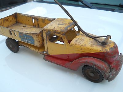antique metal toy trucks