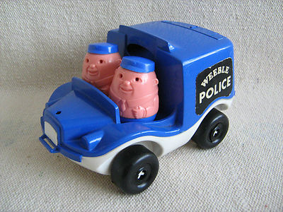 weeble car