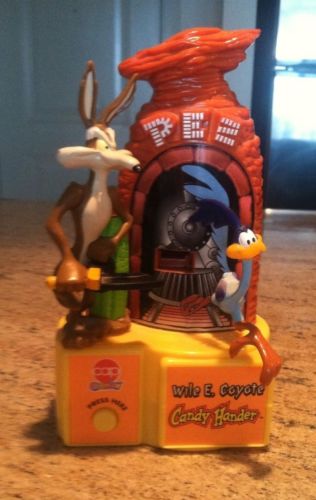 wile e coyote and roadrunner toys