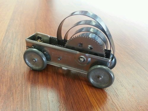 wind up toy car mechanism